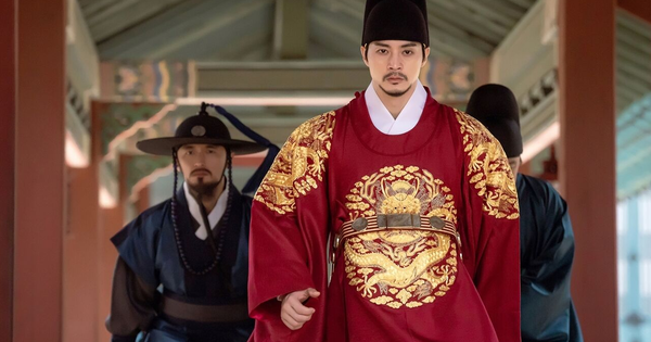 Mỹ nam Hàn càng xấu lại càng nổi, lột xác vừa đẹp vừa sang chẳng ai thèm quan tâm 29 Mỹ nam Hàn càng xấu lại càng nổi, lột xác vừa đẹp vừa sang chẳng ai thèm quan tâm 300009851861280 1745937095104 1745937096501783174266 138 0 808 1279 crop 1745937185986143569801png