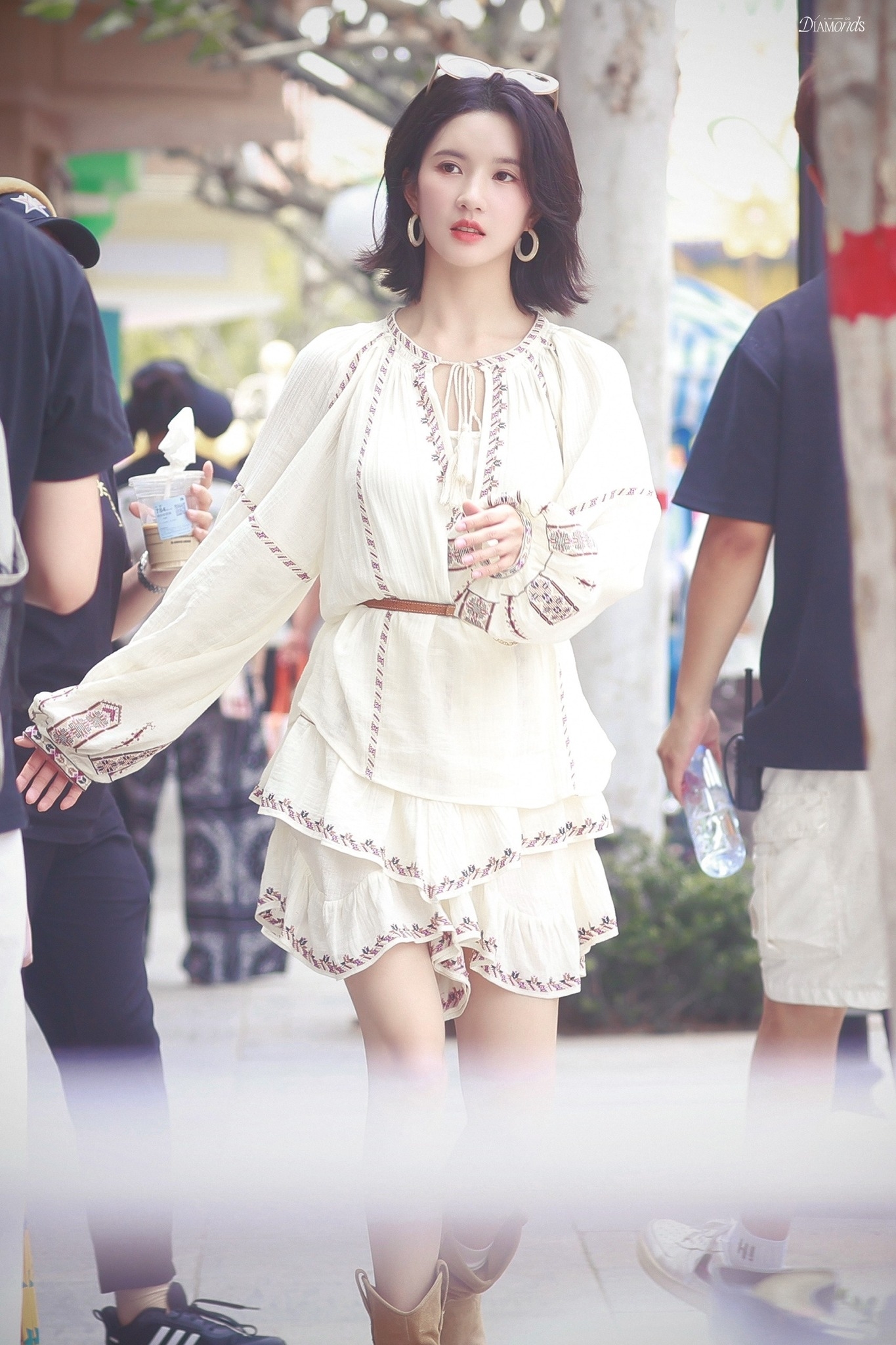 Đám cưới diễn ra ở sân bay đang viral khắp MXH: Nhà gái là cơ trưởng đẹp ná thở, nhà trai là phó tổng hãng hàng không- Ảnh 7.