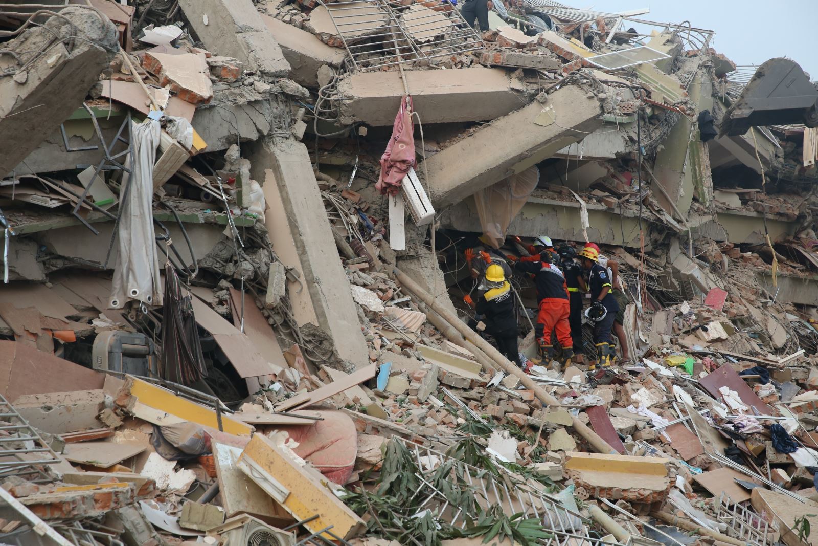 Myanmar tuyên bố quốc tang một tuần tưởng niệm nạn nhân động đất- Ảnh 2.