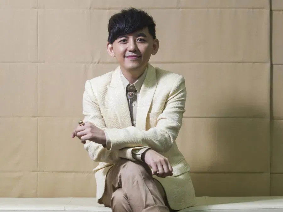 MC quốc dân tàng trữ hàng ngàn clip và ảnh khiêu dâm trẻ em, nhận bản án gây phẫn nộ- Ảnh 4. MC quốc dân tàng trữ hàng ngàn clip và ảnh khiêu dâm trẻ em, nhận bản án gây phẫn nộ- Ảnh 4.