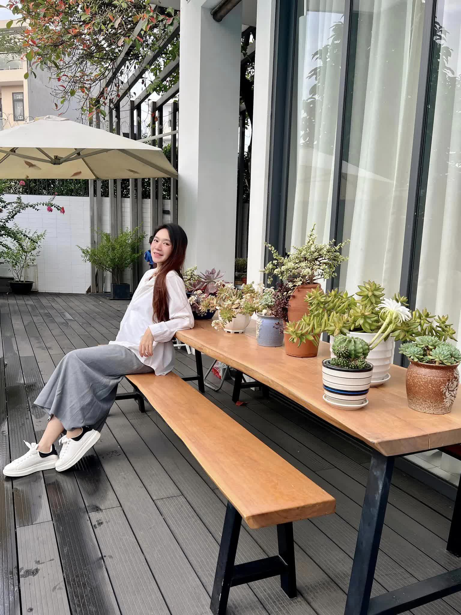 Mỹ nhân Việt sở hữu biệt thự 40 tỷ, làm chủ 4 công ty, xuất hiện vài giây ở Lật Mặt 8 vẫn bùng nổ visual- Ảnh 6.