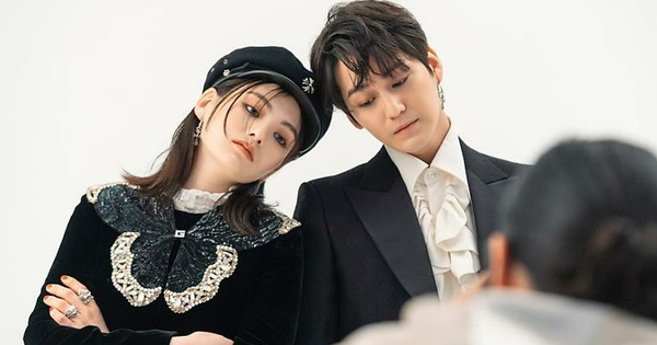 1 cặp đôi phim giả tình thật bí mật yêu nhau 5 năm: Nhà trai trẻ đẹp không đối thủ, nhà gái xinh như búp bê 31d2a6bca147ff96817440c53ab11293 1751310146977328256639 36 0 421 736 crop 17513101614861949621886png