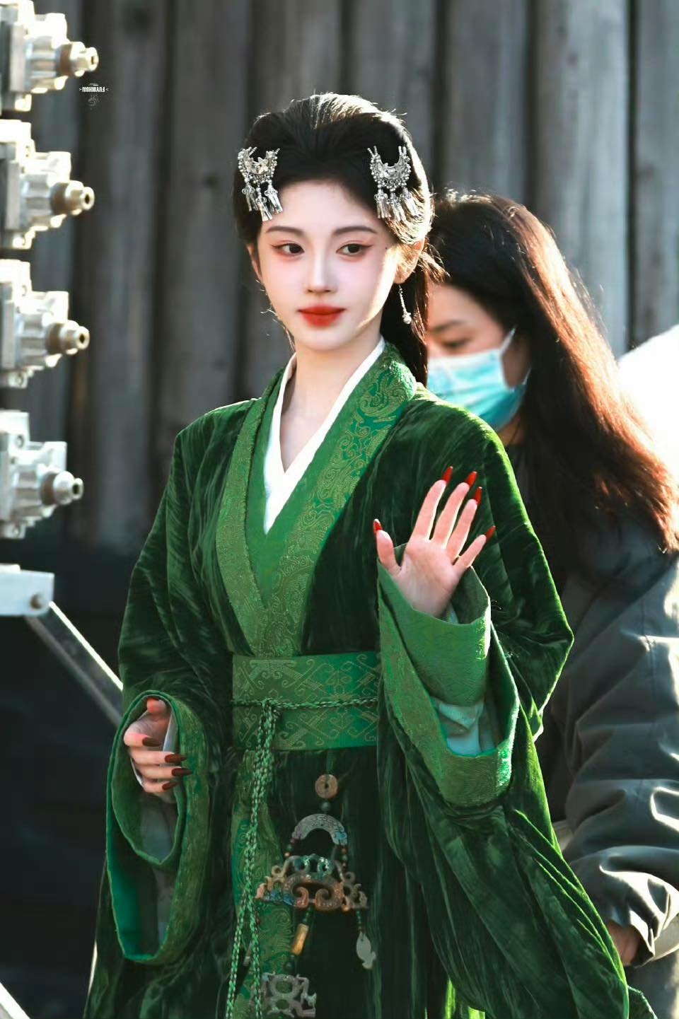 Khó tin mỹ nhân chỉ cao 1m45 lại được tung hô lên tận trời: Visual rung chuyển mọi giác quan, ngắm mà tim ngừng đập- Ảnh 6.