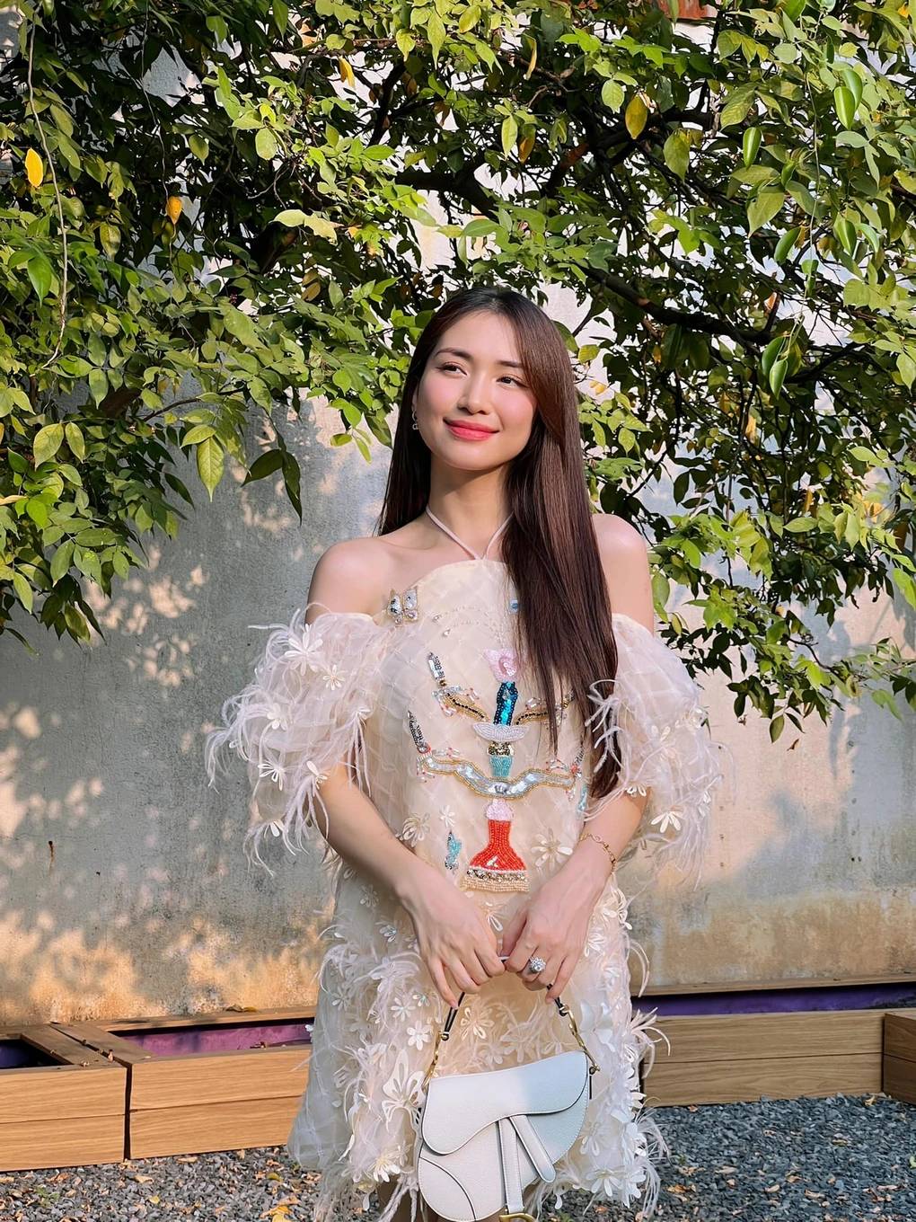 Đường tình lận đận của nữ ca sĩ 30 tuổi là mẹ đơn thân, vẫn đợi một ngày được Đường tình lận đận của nữ ca sĩ 30 tuổi là mẹ đơn thân, vẫn đợi một ngày được