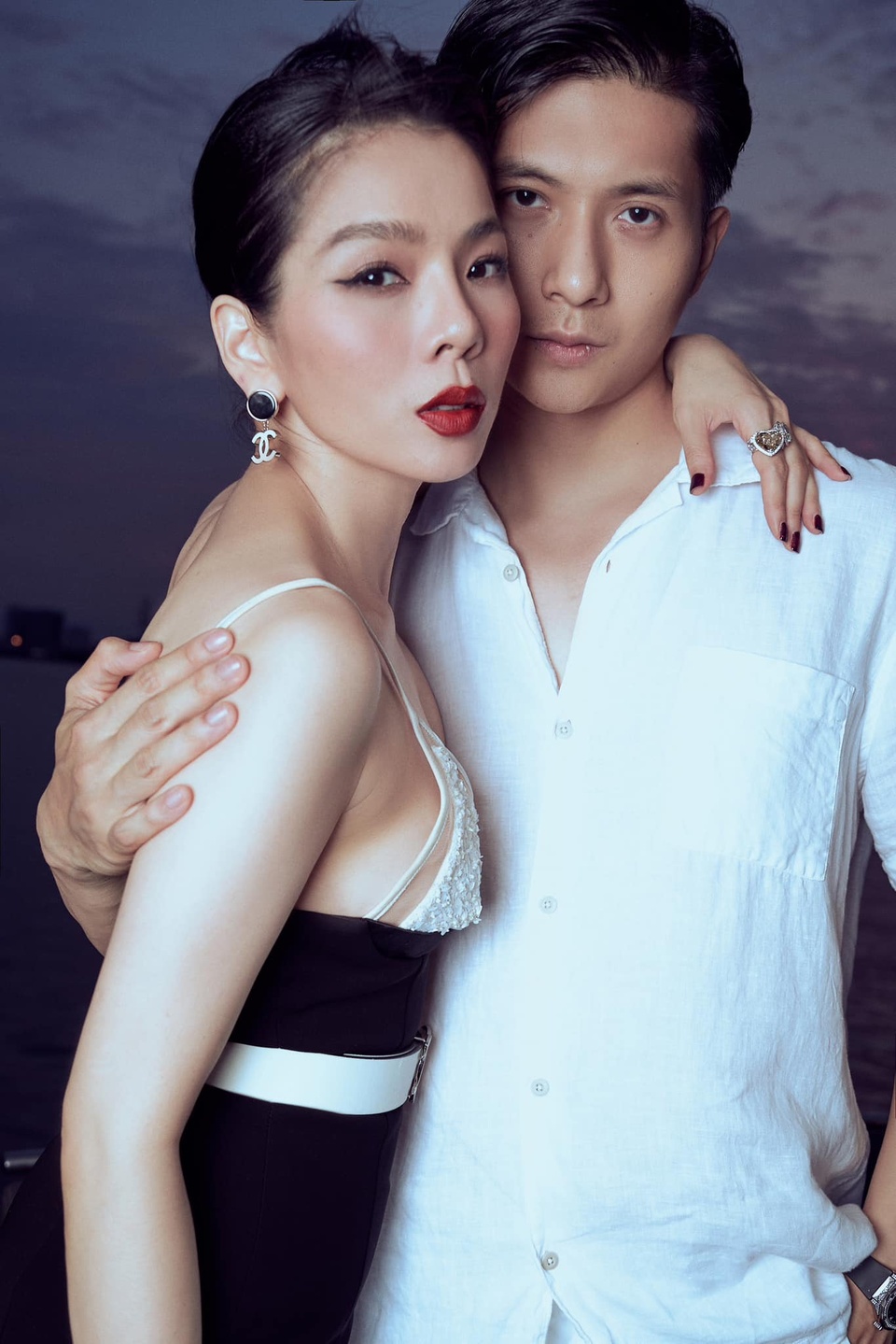 Cặp chị - em hot nhất Vbiz: Công khai tình cảm sau vài tháng ly hôn, 4 năm yêu toàn sóng gió- Ảnh 4.