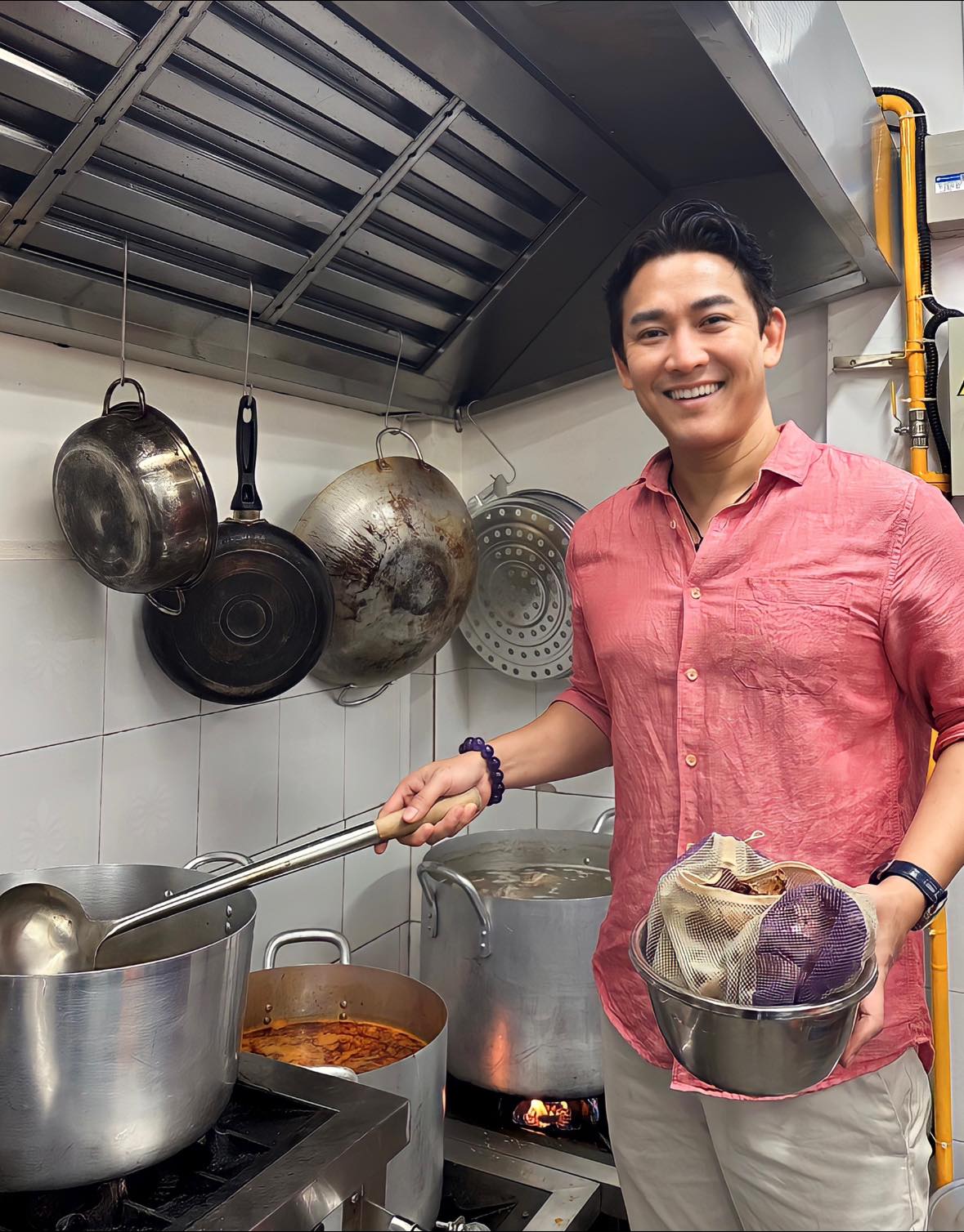 Thiếu tá quân y trong