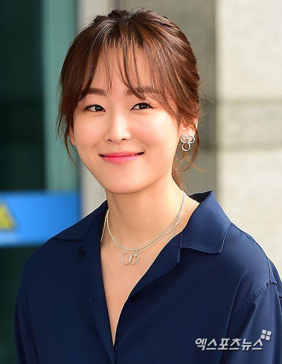 Tìm khắp thế gian không thấy cặp đôi nào đẹp hơn thế này: Nhà trai là tổng tài cực bá đạo, nhà gái tài sắc top đầu showbiz- Ảnh 5. Tìm khắp thế gian không thấy cặp đôi nào đẹp hơn thế này: Nhà trai là tổng tài cực bá đạo, nhà gái tài sắc top đầu showbiz- Ảnh 5.