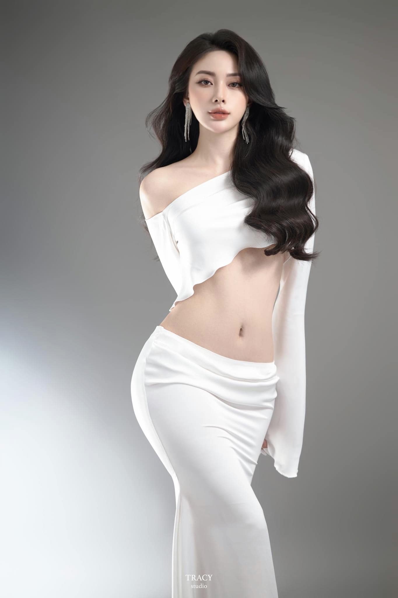 Thêm một hot girl gây Thêm một hot girl gây