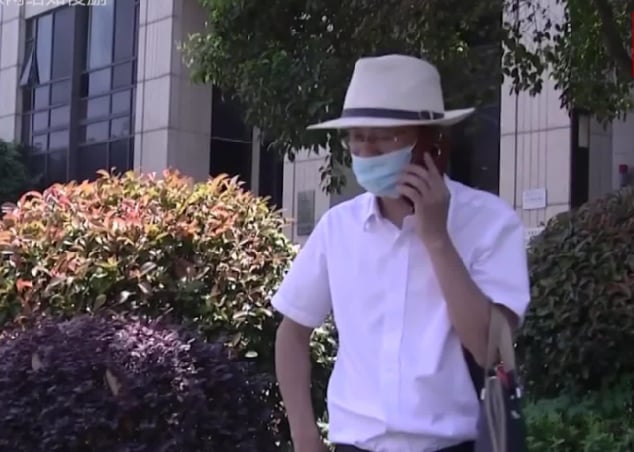 Khách gửi 11 tỷ đồng tiền đền bù đất vào ngân hàng, 1 năm sau lãi hơn 369 triệu nhưng đến rút thì bị từ chối, nhân viên khẳng định: “Chúng tôi chỉ làm theo hợp đồng”- Ảnh 1.