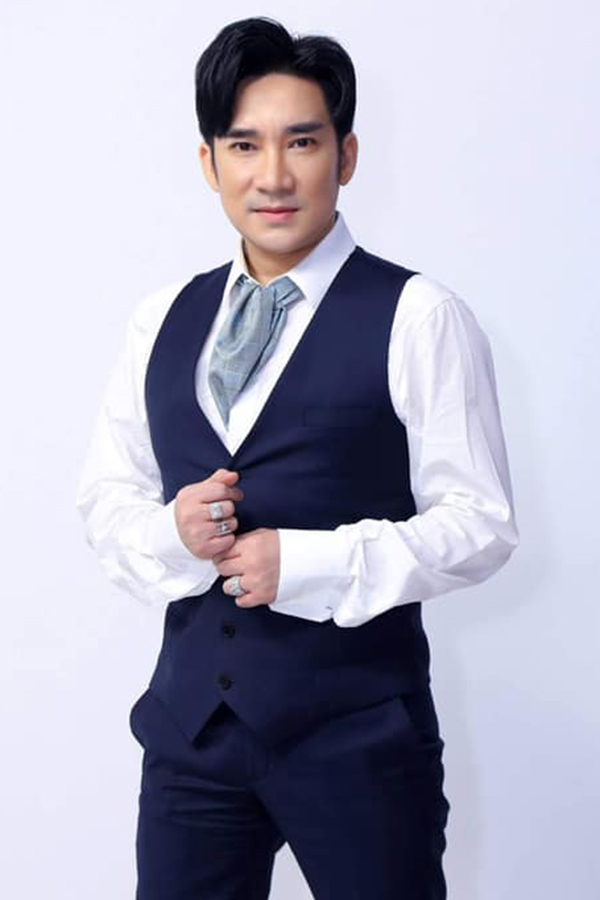 Sao nam Vbiz mua nhà 140 cây vàng từ 20 năm trước: BĐS trải khắp từ Bắc vào Nam, hiện tại vẫn lẻ bóng- Ảnh 2. Sao nam Vbiz mua nhà 140 cây vàng từ 20 năm trước: BĐS trải khắp từ Bắc vào Nam, hiện tại vẫn lẻ bóng- Ảnh 2.