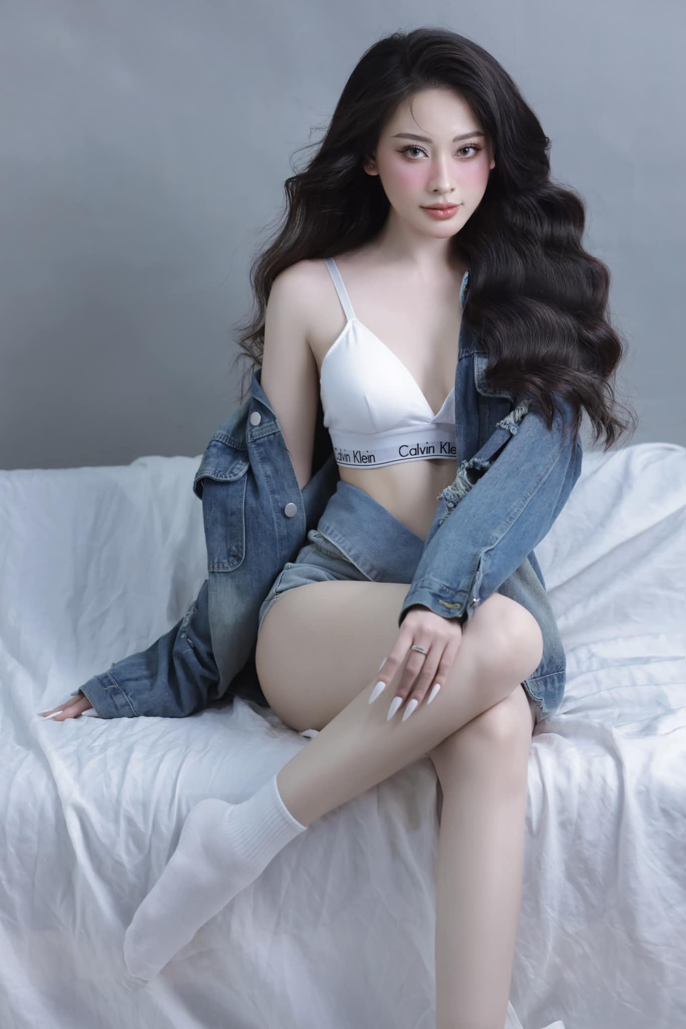 Thêm một hot girl gây Thêm một hot girl gây