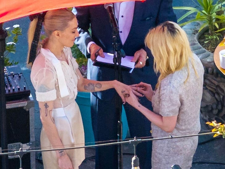 HOT: Kristen Stewart tổ chức đám cưới với vị hôn thê- Ảnh 1.