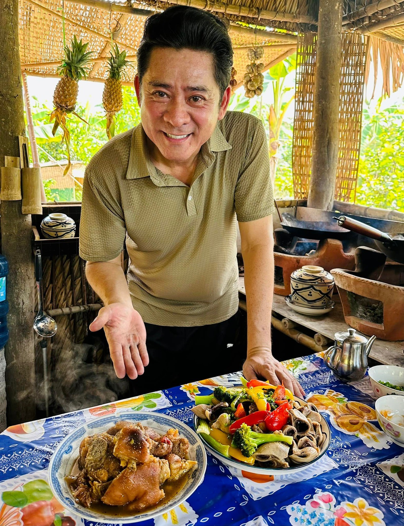 Hé lộ hình ảnh diễn viên Huỳnh Anh Tuấn sau 10 ngày thông báo bị đột quỵ, ekip giữ đúng 1 nguyên tắc- Ảnh 4. Hé lộ hình ảnh diễn viên Huỳnh Anh Tuấn sau 10 ngày thông báo bị đột quỵ, ekip giữ đúng 1 nguyên tắc- Ảnh 4.