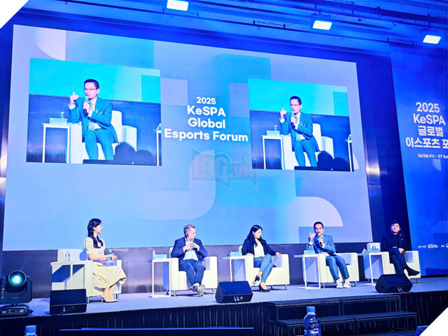 Ông Đỗ Việt Hùng, Chủ tịch VIRESA, phát biểu tại diễn đàn