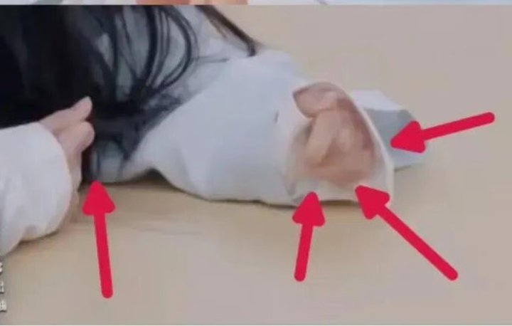 Cậu bé 11 tuổi lên cơn co giật, suýt chết sau 14 tiếng làm bài tập về nhà- Ảnh 2.