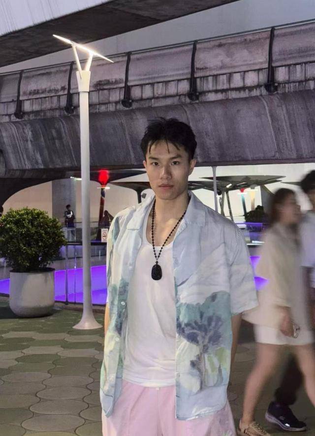 Nam người mẫu 23 tuổi bị lừa sang Myanmar: Gia đình lên tiếng cầu cứu, tiết lộ cuộc gọi cuối cùng đầy nghi vấn- Ảnh 1. Nam người mẫu 23 tuổi bị lừa sang Myanmar: Gia đình lên tiếng cầu cứu, tiết lộ cuộc gọi cuối cùng đầy nghi vấn- Ảnh 1.