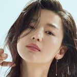 Biến căng: Loạt nhãn hàng xóa sổ Jeon Ji Hyun, "mợ chảnh" nghi bị phong sát tại Trung Quốc 3fecf607bdee3df0ad79f0dbf2197ff9 17584250567661631161840 49 0 434 736 crop 1758425068734725337750jpg