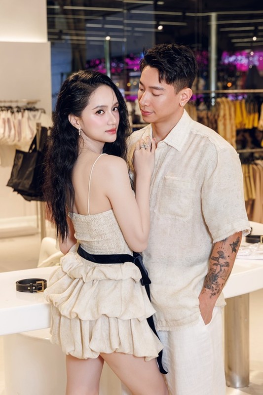 Hoa hậu hot hàng đầu Vbiz đăng ảnh nóng bỏng mừng sinh nhật bạn trai kém tuổi, còn đáp 2 chữ chấn động!- Ảnh 6.