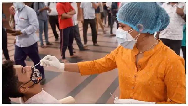 Ấn Độ ghi nhận nhiều ca mắc COVID-19 do hai biến thể mới- Ảnh 1.