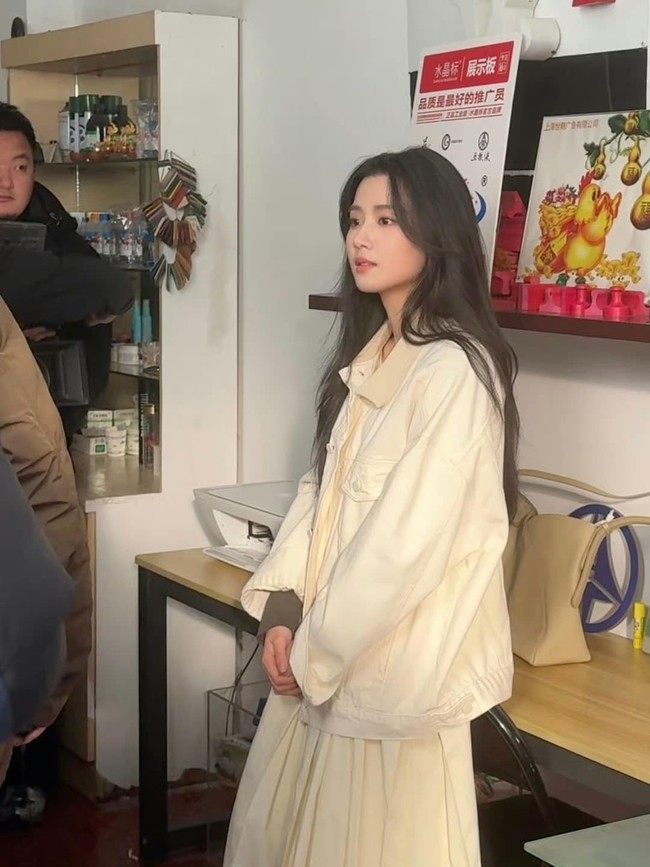 Mỹ nhân ngoan xinh yêu nhất Trung Quốc hiện tại lại gây sốt: Nhan sắc