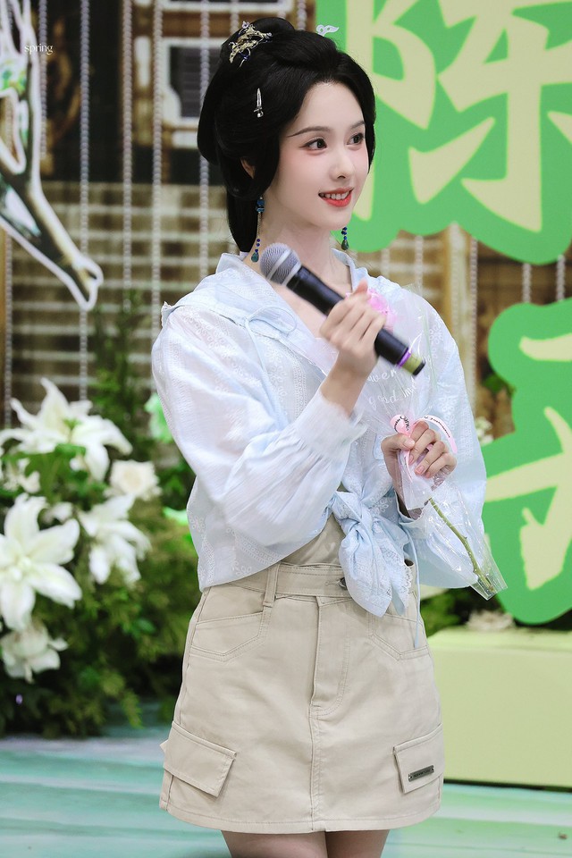 "Tiểu thư" đẹp nhất Trung Quốc 2025 đóng phim cổ trang mới: Visual đúng chuẩn tuyệt sắc giai nhân 4 17485064869561801334515 1748529978155 17485299792951525256641