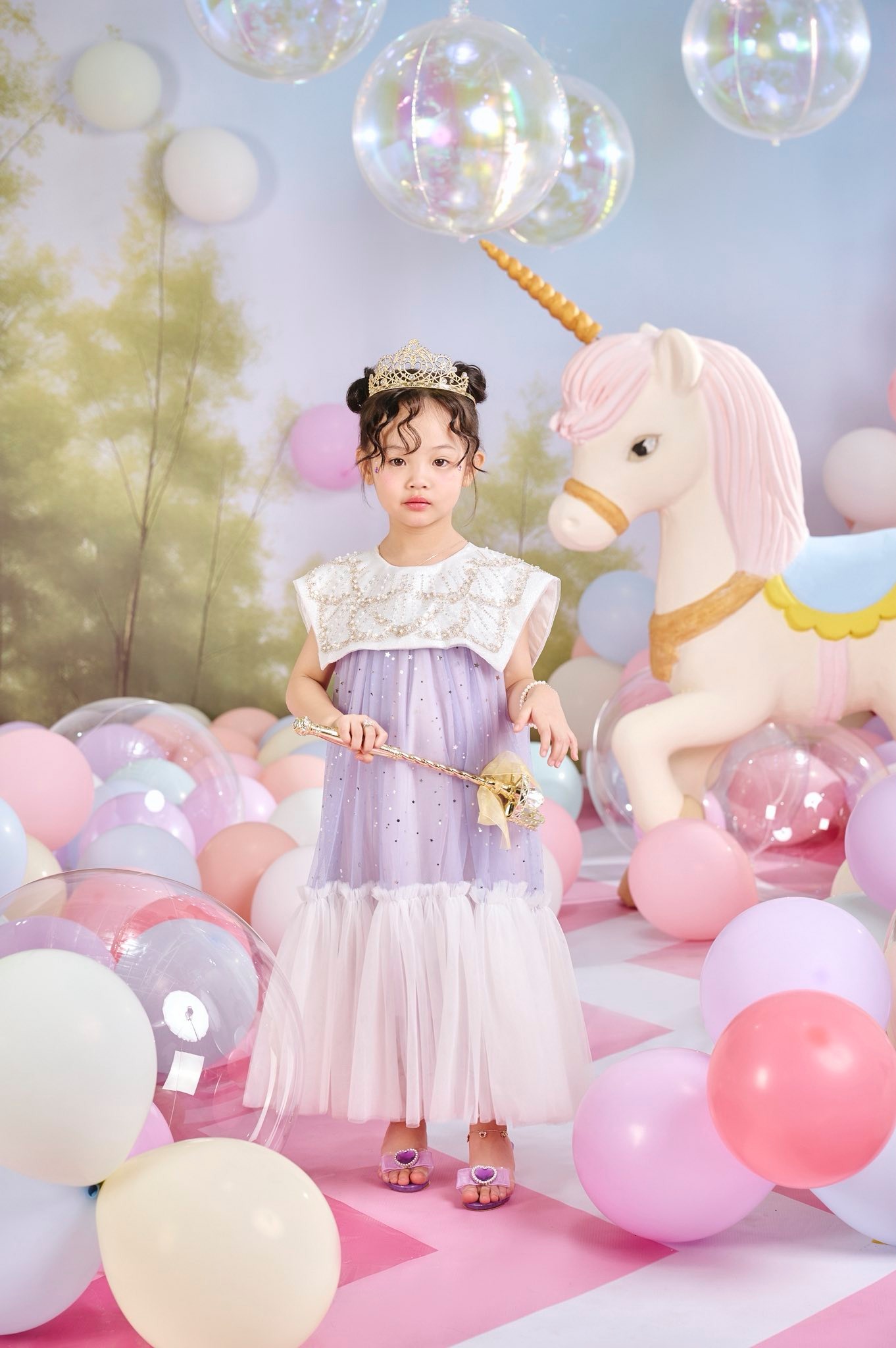 Con gái Cường Đô La mừng sinh nhật tròn 5 tuổi, ngày càng ra dáng tiểu mỹ nhân- Ảnh 5. Con gái Cường Đô La mừng sinh nhật tròn 5 tuổi, ngày càng ra dáng tiểu mỹ nhân- Ảnh 5.