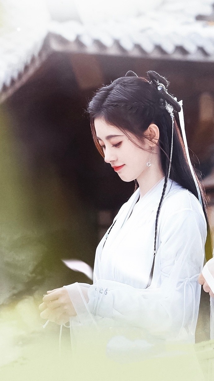 Nhìn mỹ nhân này mặc bạch y mà tưởng tiên nữ giáng trần: Gương mặt được ông trời phác họa, người đâu mà đẹp dữ thần- Ảnh 9.