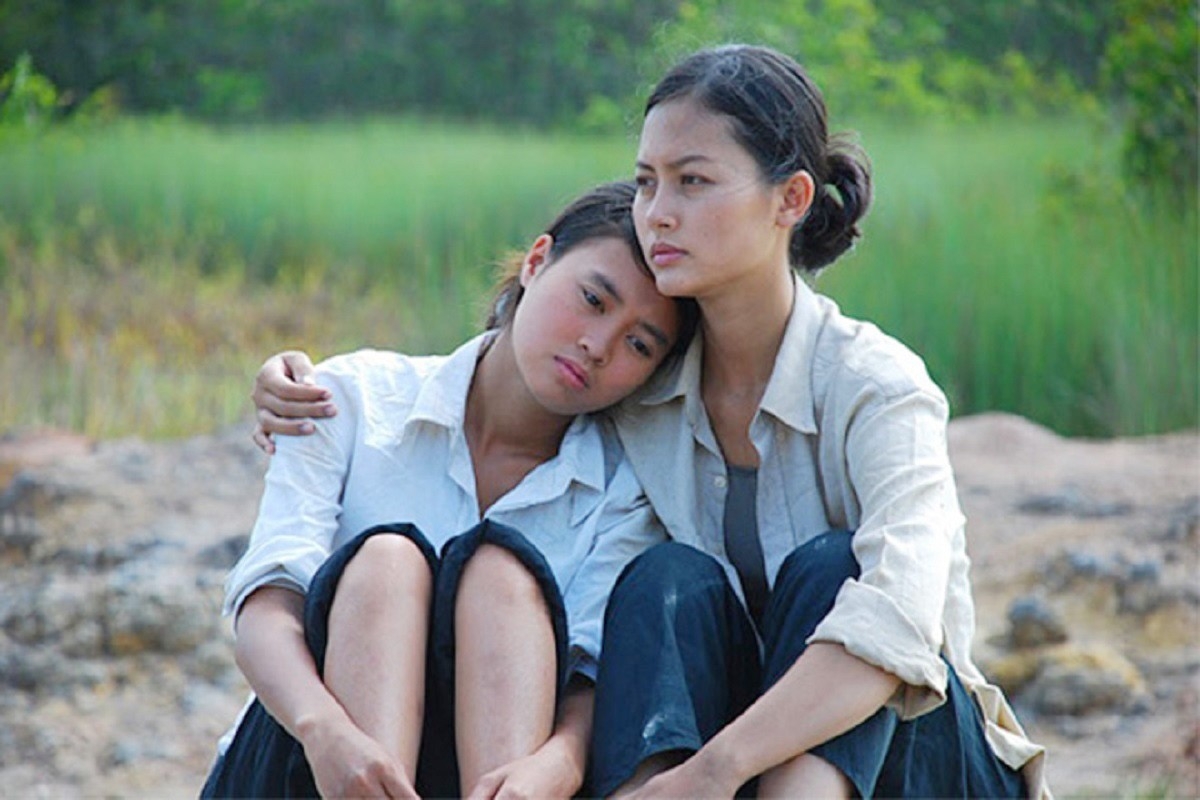 Sốc visual đại mỹ nhân vào vai Hoàng hậu quyền lực nhất Việt Nam, 30 năm nhan sắc không đổi mới đáng nể- Ảnh 7.