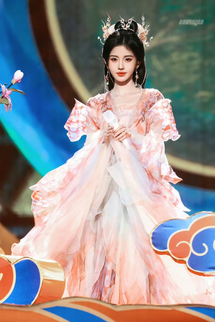 Mỹ nhân Trung Quốc đẹp như tiên nữ giáng trần được khen khắp MXH, netizen khẳng định quá hợp với cổ trang- Ảnh 5. Mỹ nhân Trung Quốc đẹp như tiên nữ giáng trần được khen khắp MXH, netizen khẳng định quá hợp với cổ trang- Ảnh 5.