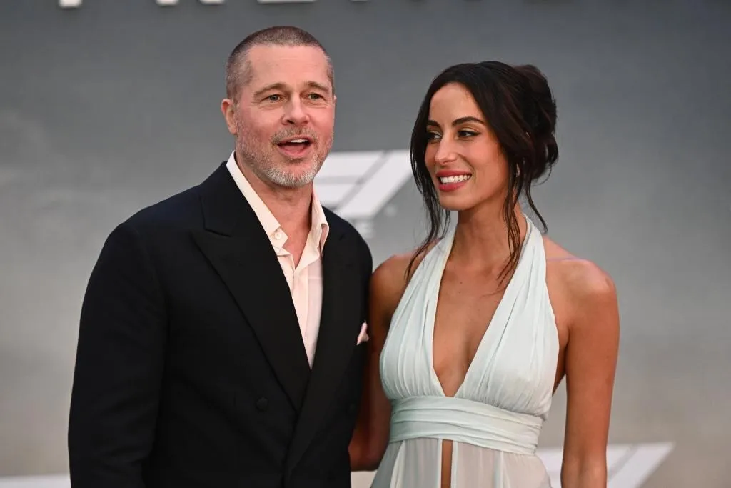 Brad Pitt bên bạn gái kém 29 tuổi- Ảnh 10. Brad Pitt bên bạn gái kém 29 tuổi- Ảnh 10.