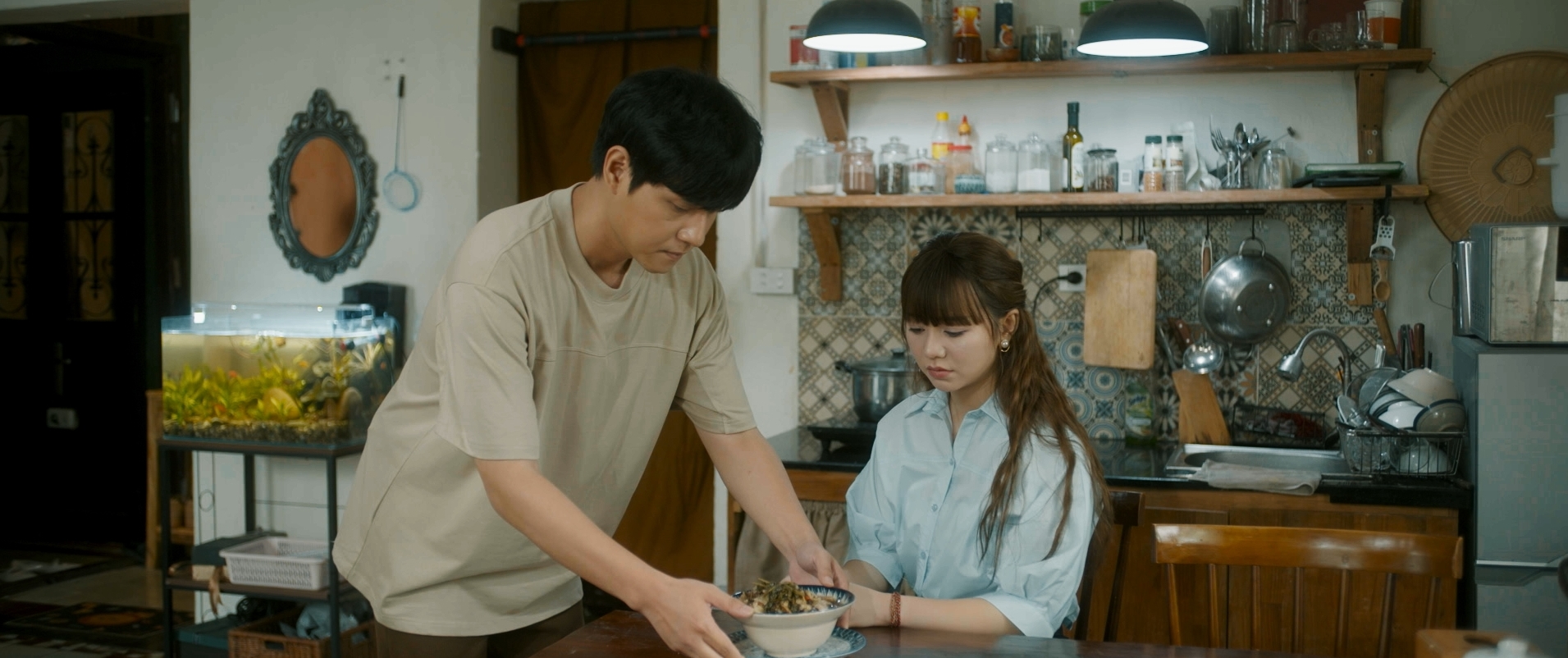 Phim Việt giờ vàng có dàn mỹ nhân đẹp bất bại lúc này: Diễn viên lớn tuổi nhất là người sang nhất!- Ảnh 15.