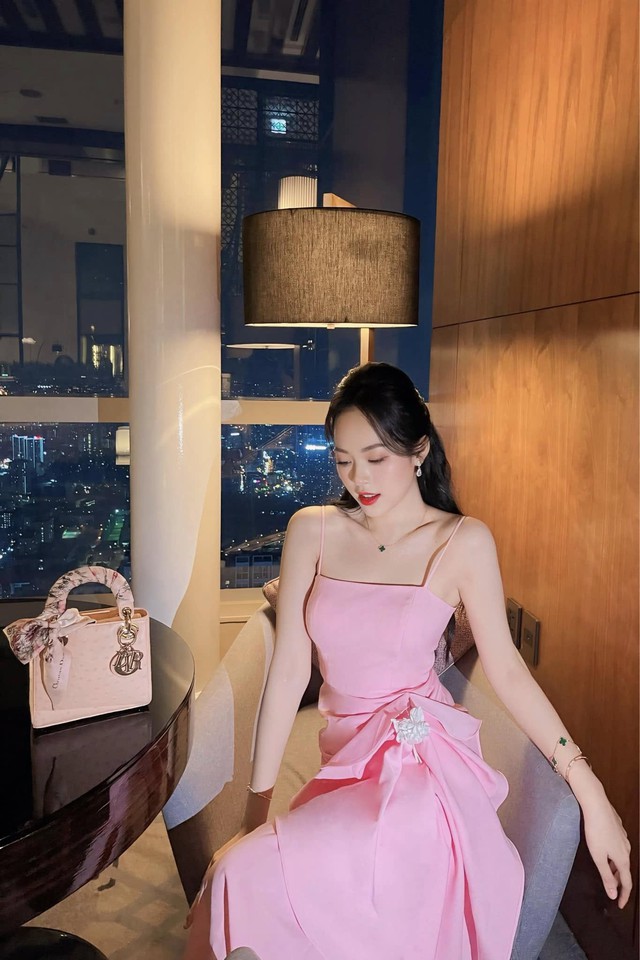 Á hậu gen Z nghi sắp làm dâu hào môn có động thái lạ sau thời gian ở ẩn- Ảnh 9.