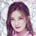 Triệu Vy tái xuất mạng xã hội sau ly hôn 41 17415011658001278596480 0 0 336 642 crop 17415011770461062824567jpg