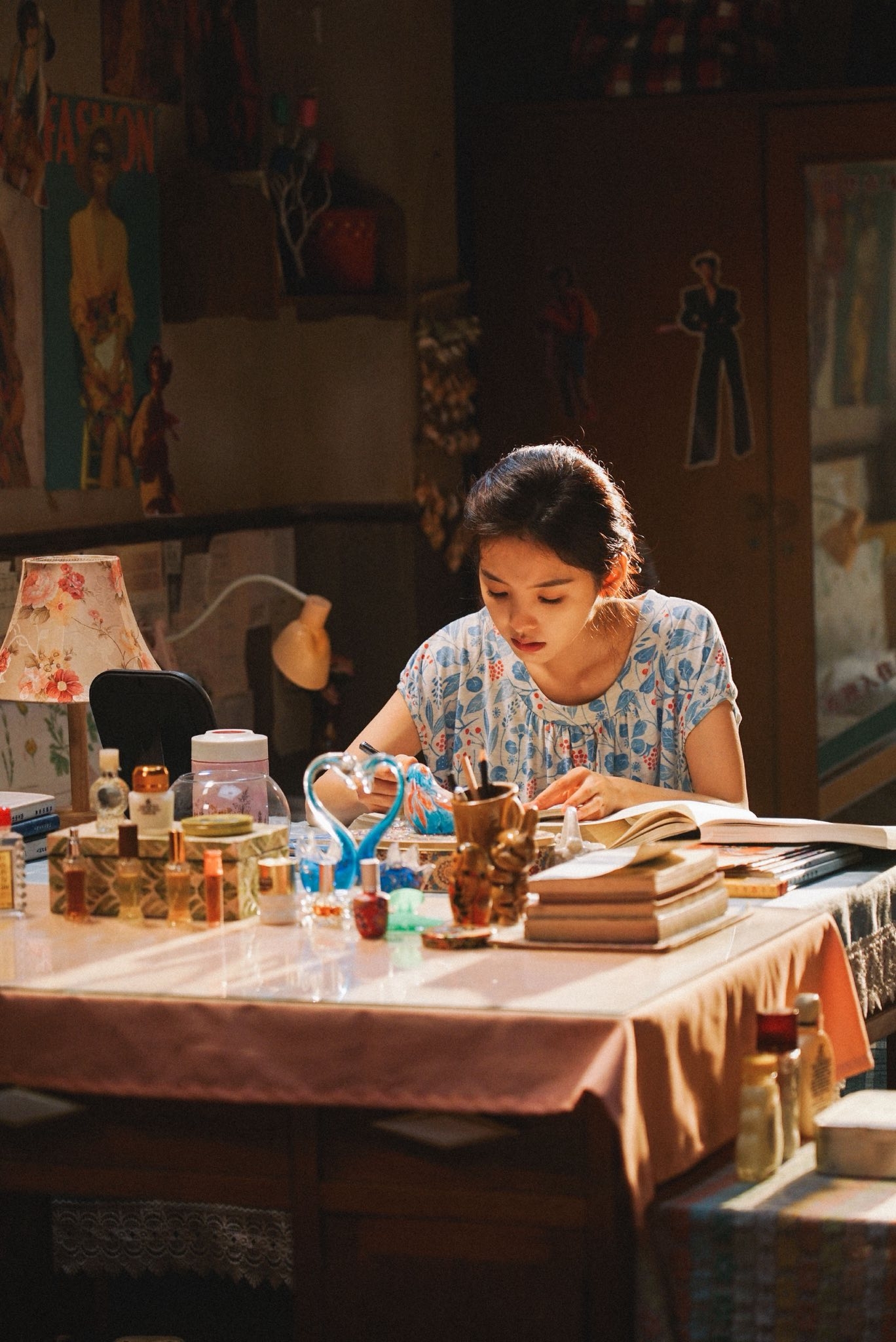 Yêu mỹ nhân này là sai thì cuộc đời này không ai cần đúng: Đẹp đến nỗi cả thế giới phải tương tư- Ảnh 5. Yêu mỹ nhân này là sai thì cuộc đời này không ai cần đúng: Đẹp đến nỗi cả thế giới phải tương tư- Ảnh 5.