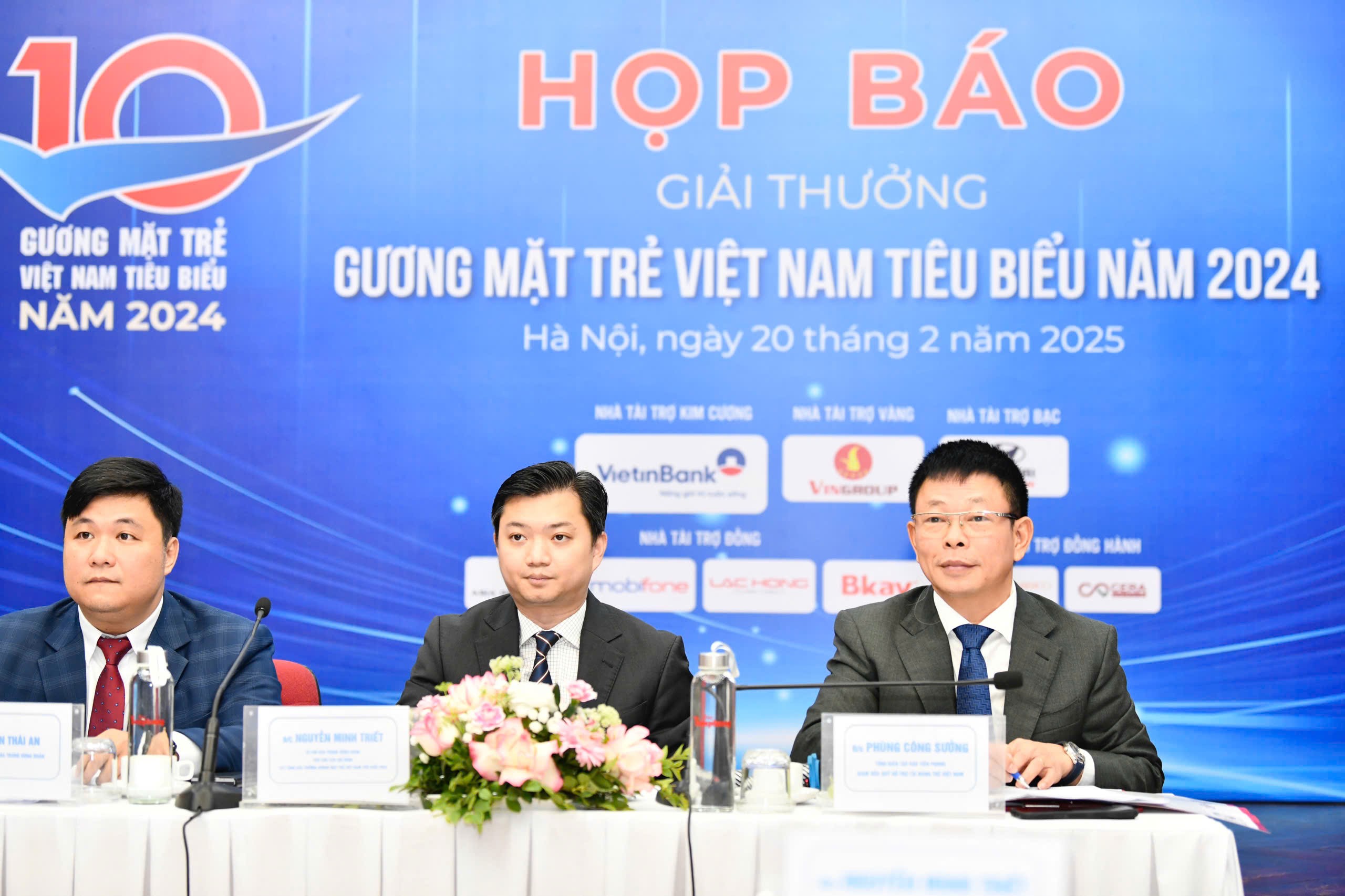 Ban tổ chức Giải thưởng