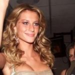 Vết ố của thiên thần nội y được khao khát nhất thế giới 41yz0qck8w1 qh23xvdhbg2 841dn5l2 3062 8044 1738995227772 1738995228321219356125 94 0 432 645 crop 1738995479014687032100jpg