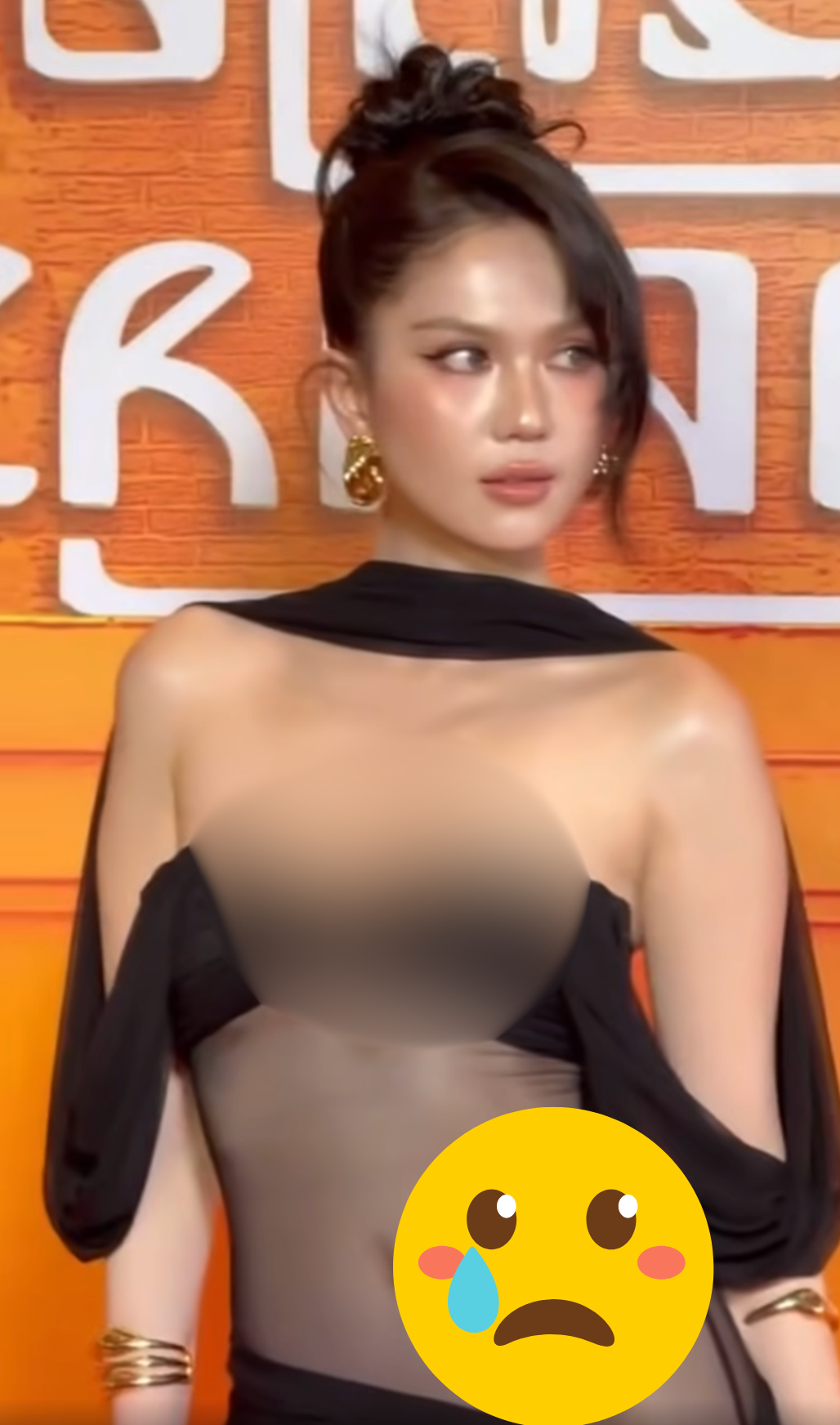 Dụi mắt mới nhận ra Ngọc Trinh hậu bị