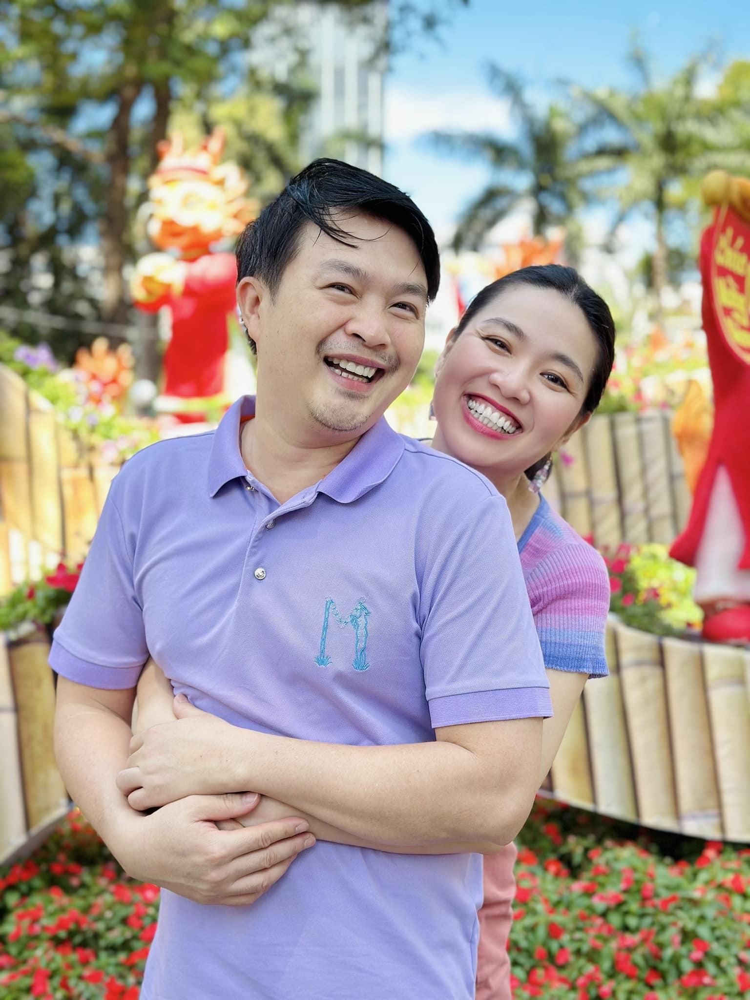 Cặp đôi Vbiz có màn cầu hôn