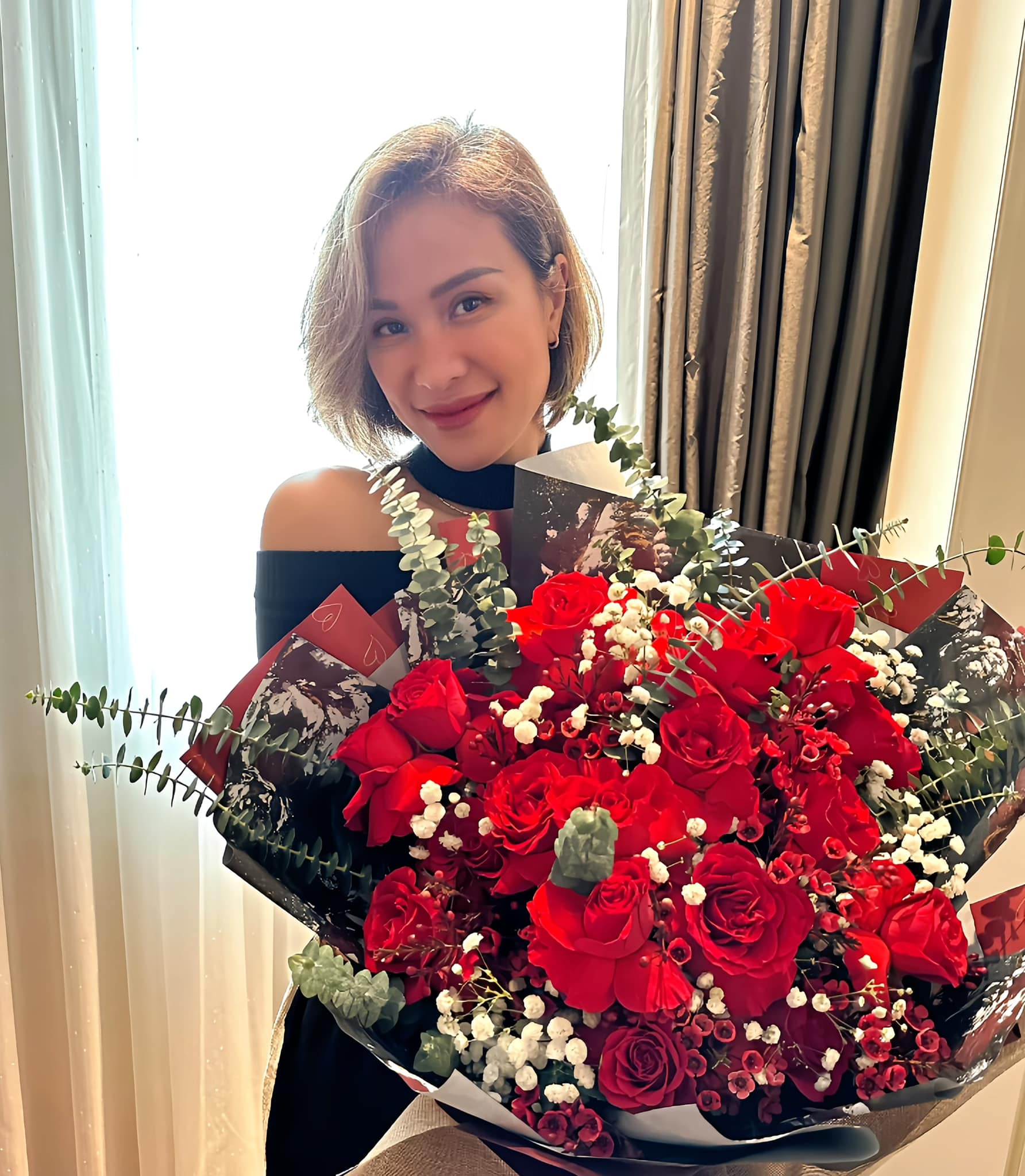 Trước khi tố cáo bị chồng đuổi khỏi nhà, sao nữ Vbiz từng tự hào: