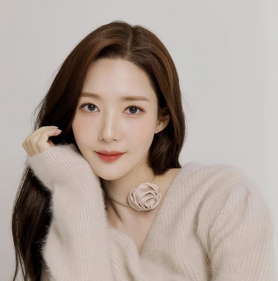 Park Min Young lại gầy tới nỗi cổ to hơn cả đầu, netizen ngao ngán Park Min Young lại gầy tới nỗi cổ to hơn cả đầu, netizen ngao ngán