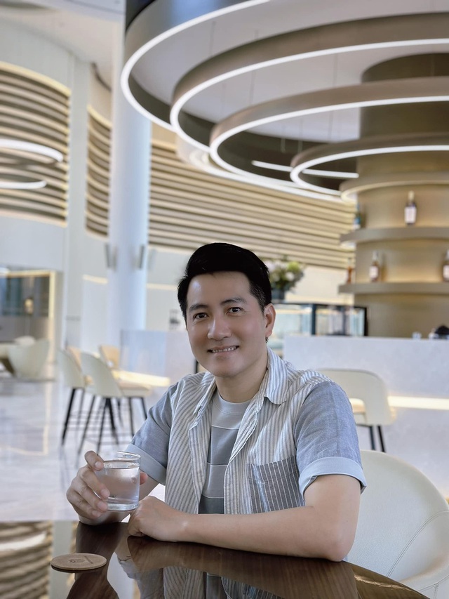 Nam ca sĩ Vbiz xuất thân từ diễn viên múa: U50 vẫn không màng chuyện vợ con- Ảnh 6.