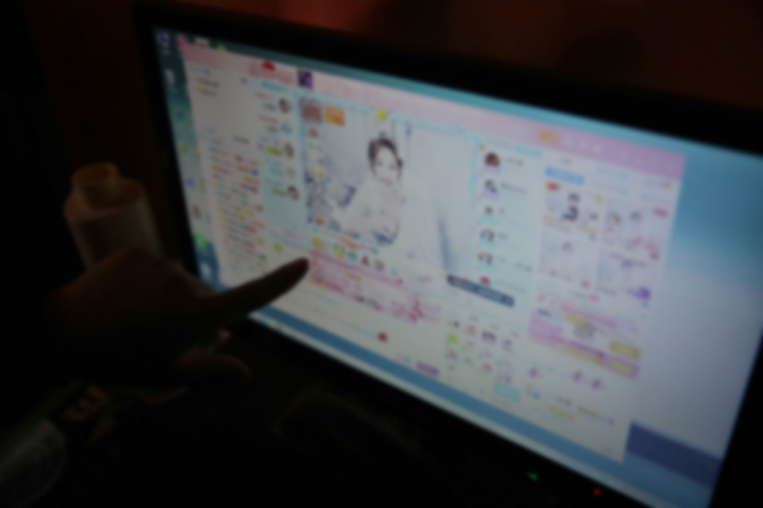 Nghề diễn vai người tương tác trên livestream: Lâu dần trên mạng cái gì cũng là giả, chỉ có người xem là bị lừa đến mức tin thật- Ảnh 4.