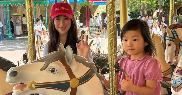 Con gái Chu Châu lộ diện với vẻ đáng yêu khó cưỡng, mẹ trẻ trung hết nấc 28 Con gái Chu Châu lộ diện với vẻ đáng yêu khó cưỡng, mẹ trẻ trung hết nấc 4452832eebb00e5cb117 1756883337138401077950 133 0 928 1272 crop 1756883468102765361513 1756905995884 17569059962361301171265 0 0 400 764 crop 17569060598081431896512jpeg