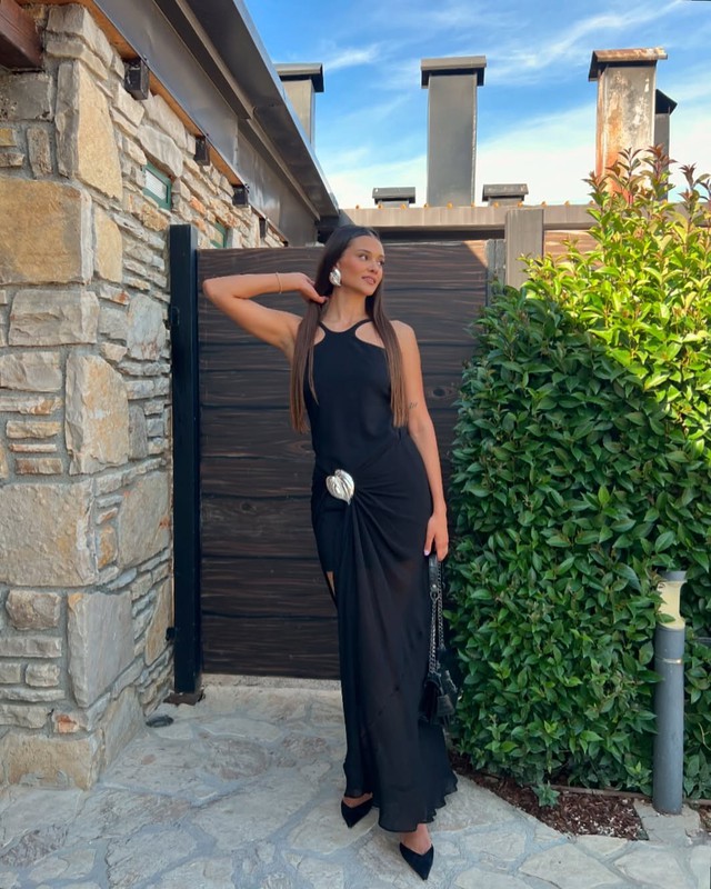 Vận động viên bóng chuyền cao 1,9 m đăng quang hoa hậu- Ảnh 9. Vận động viên bóng chuyền cao 1,9 m đăng quang hoa hậu- Ảnh 9.