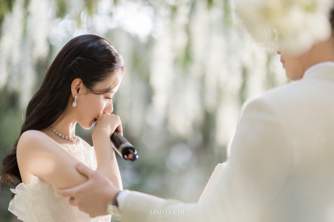 Đám cưới kín bưng của phú bà - tổng tài Vbiz: Khách mời tham dự phải ra