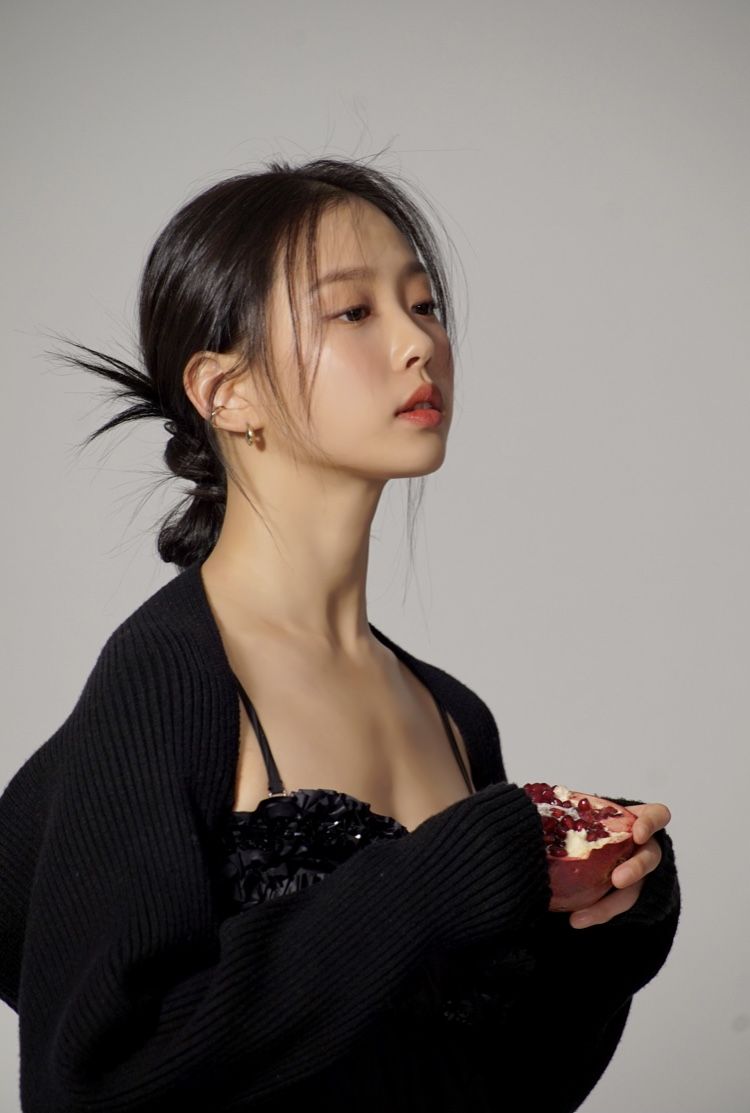 Mỹ nhân Hàn đóng 7 phim gây sốt toàn cầu: Nhan sắc nâng tầm mọi tạo hình, ngắm đã cả con mắt- Ảnh 7. Mỹ nhân Hàn đóng 7 phim gây sốt toàn cầu: Nhan sắc nâng tầm mọi tạo hình, ngắm đã cả con mắt- Ảnh 7.