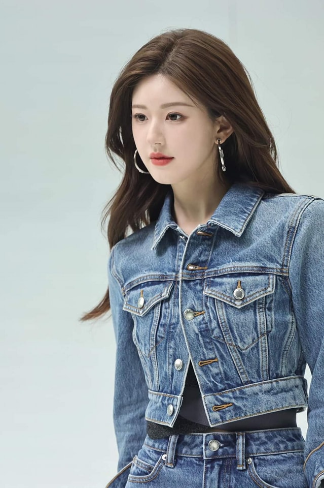 Phẫn nộ lời đáp trả của công ty quản lý sau khi bị Triệu Lộ Tư tố đánh đập, bóc lột đến trầm cảm- Ảnh 1. Phẫn nộ lời đáp trả của công ty quản lý sau khi bị Triệu Lộ Tư tố đánh đập, bóc lột đến trầm cảm- Ảnh 1.