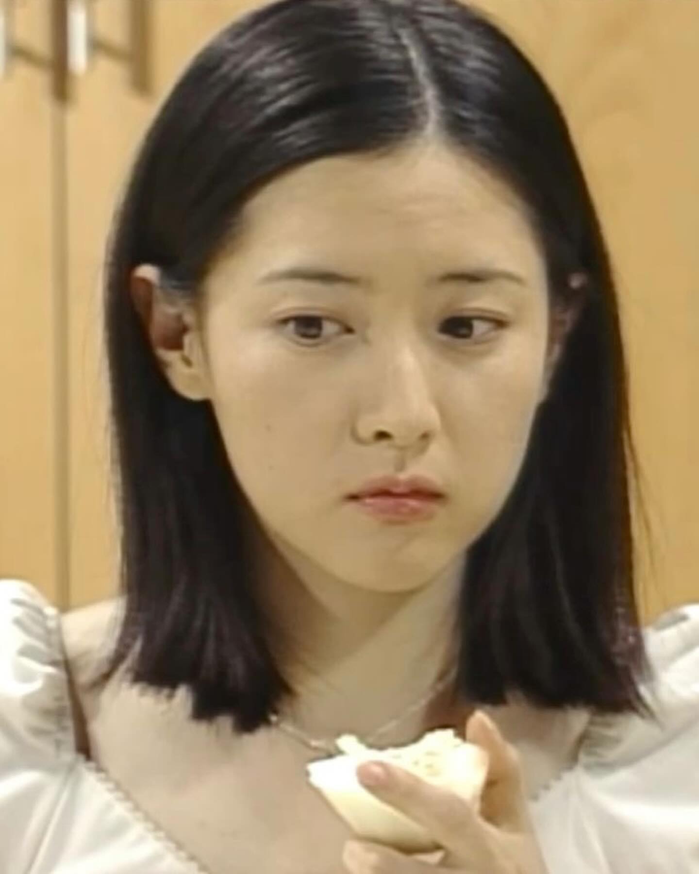 Ngoài phim Nàng Dae Jang Geum, Lee Young Ae còn xinh đẹp rung động lòng người với tạo hình hiện đại, đẳng cấp