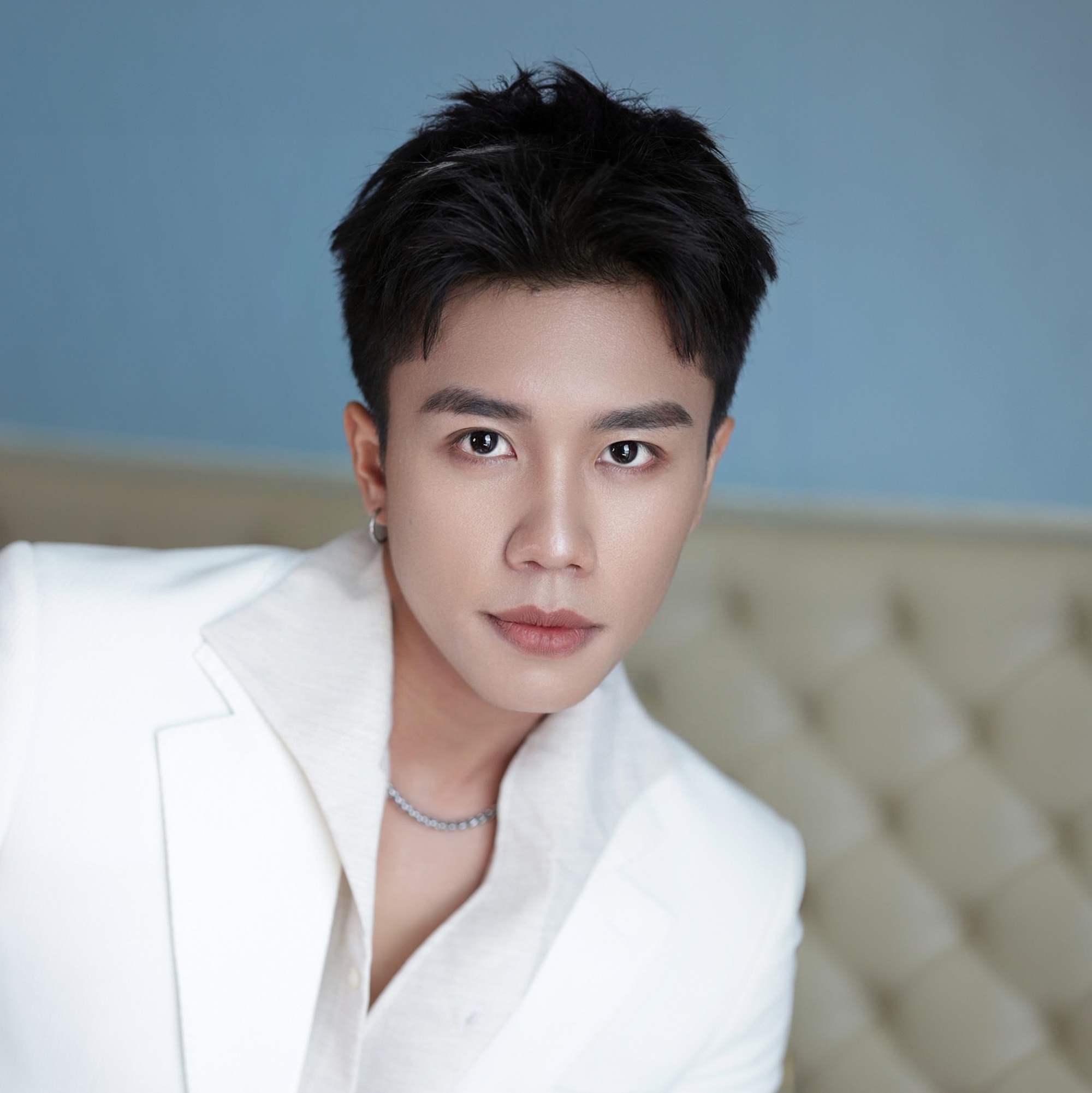 Sao nam Vbiz 4 năm không ai mời đóng phim vì kém sắc, lên đời cực gắt chỉ nhờ nói 1 từ- Ảnh 6. Sao nam Vbiz 4 năm không ai mời đóng phim vì kém sắc, lên đời cực gắt chỉ nhờ nói 1 từ- Ảnh 6.