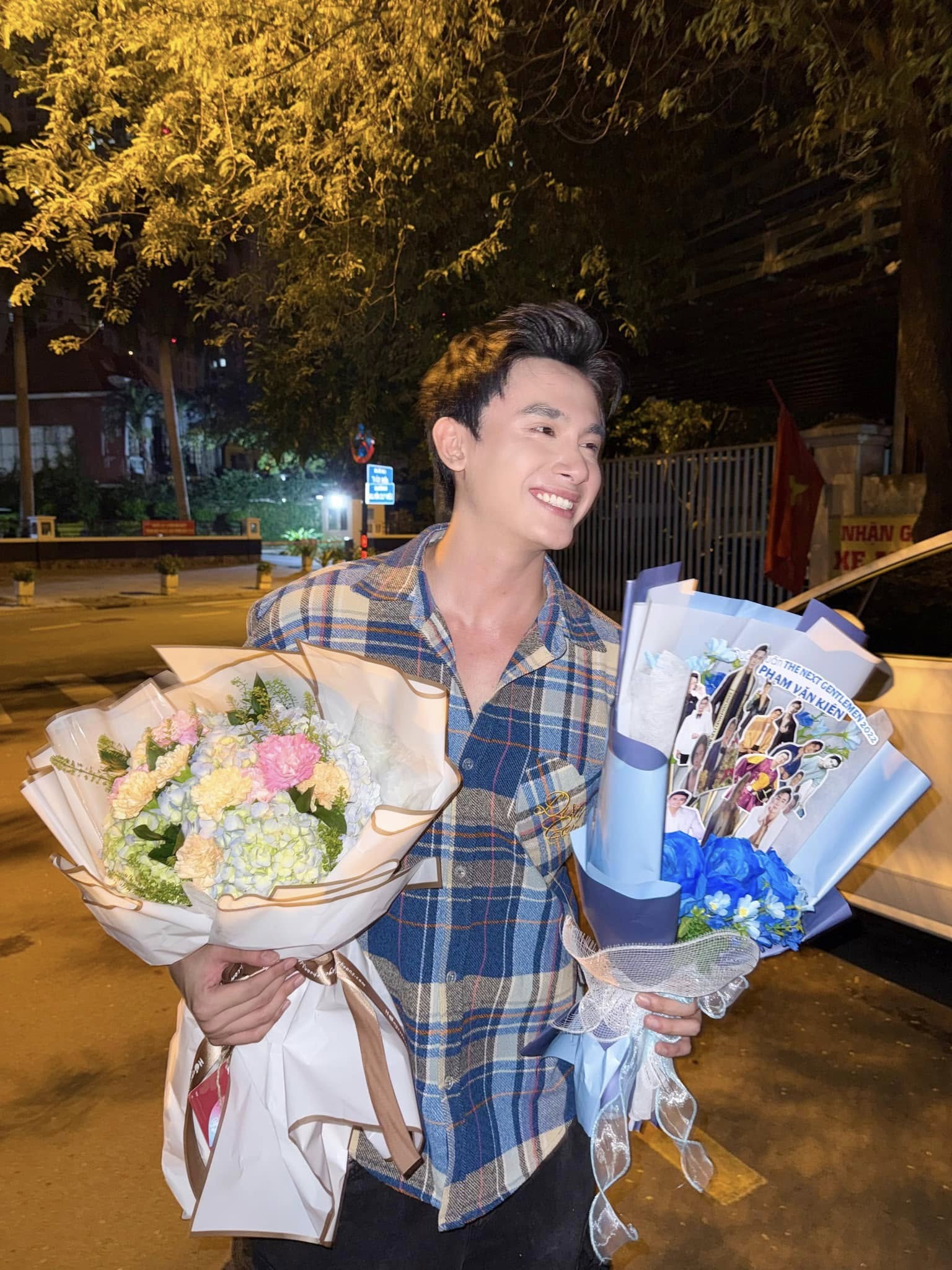 Diệp Lâm Anh bị